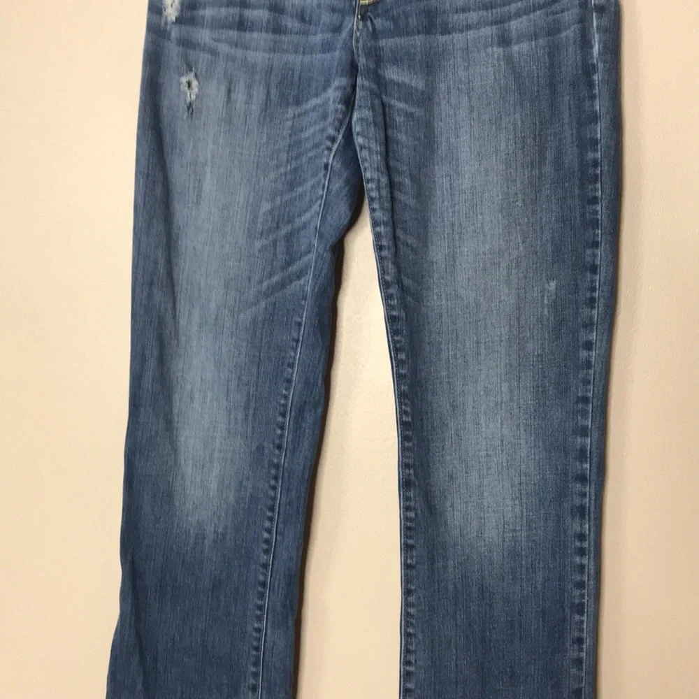 Abercrombie and Fitch medium wash boot cut‎ denim jeans size 6 distressed